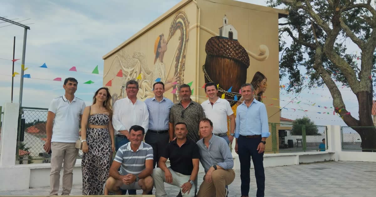 Lugar do Sobral inaugurou mural artístico que homenageia a identidade e a história da comunidade Lugar do Sobral inaugurou mural artístico que homenageia a identidade e a história da comunidade